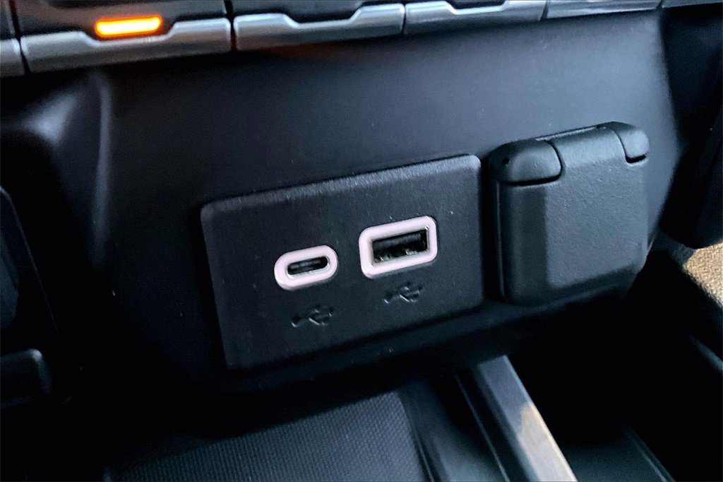 Used 2021 GMC Sierra 3500 Denali w/ Denali Ultimate Package image 33