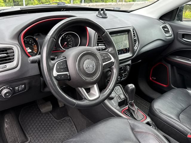 Used 2017 Jeep Compass Trailhawk w/ Leather Interior Group AWD/4WD image 15
