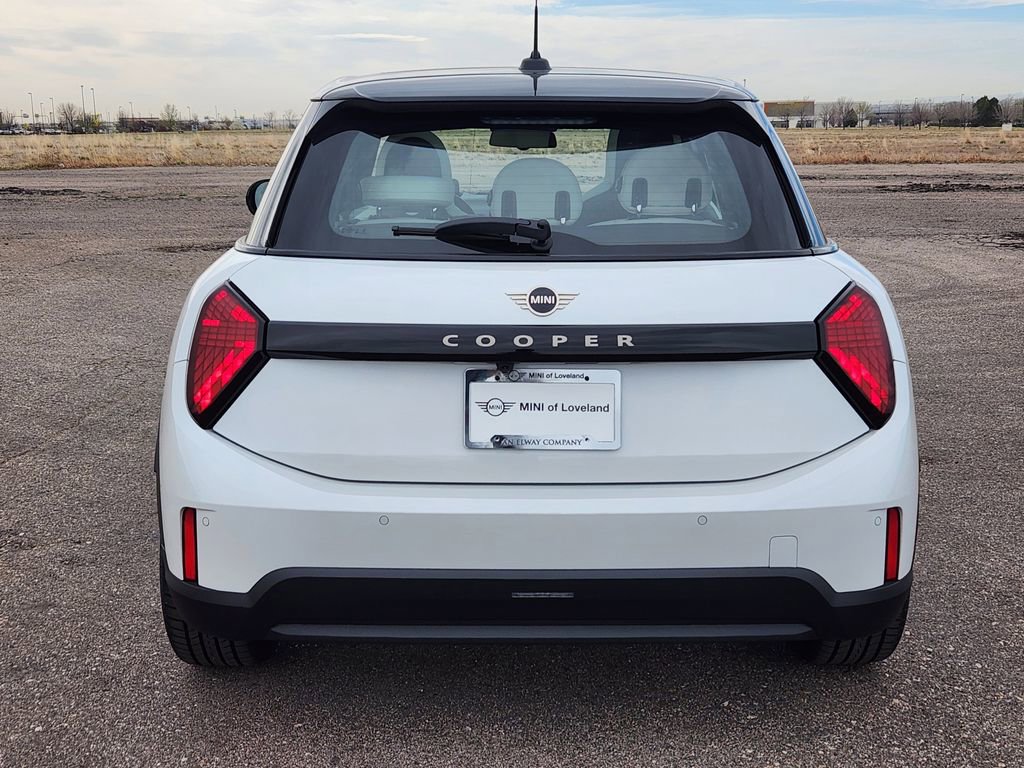 New 2026 MINI Cooper 4-Door Hardtop image 4