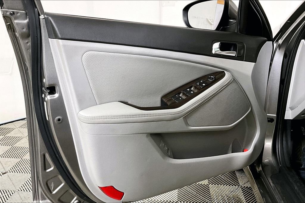 Used 2015 Kia Optima EX w/ Paint Protection Film Package image 20