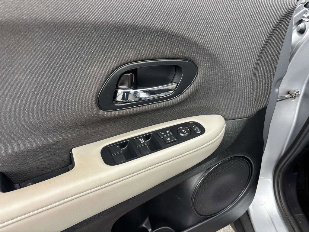 Used 2019 Honda HR-V LX image 18