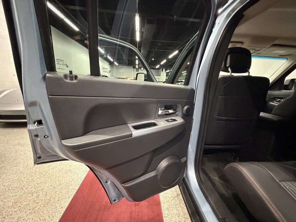 Used 2012 Jeep Liberty Arctic AWD/4WD image 22
