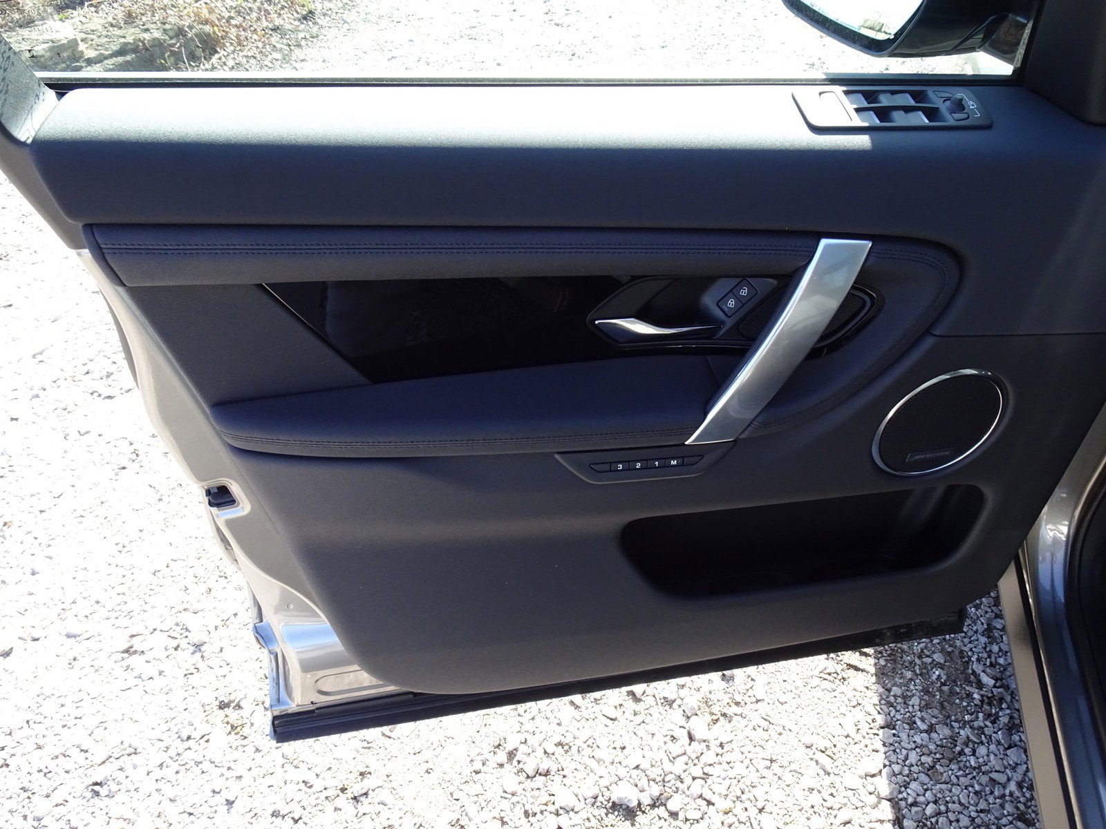 New 2025 Land Rover Discovery Sport S image 14