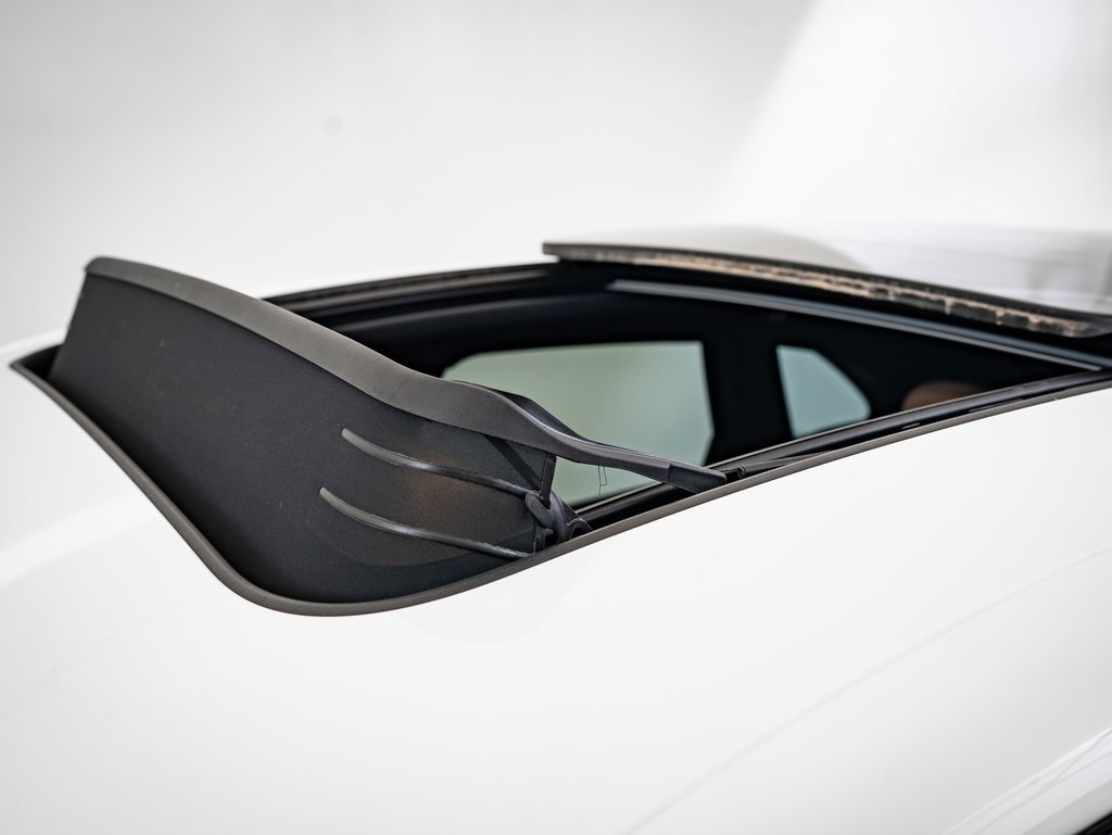 Certified 2024 Porsche Macan image 15