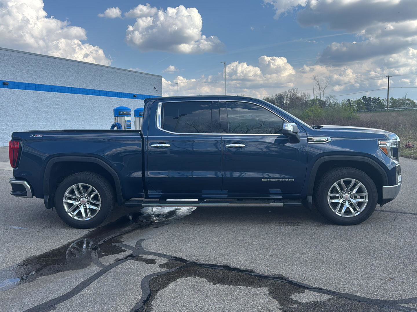 Used 2019 GMC Sierra 1500 SLT w/ SLT Premium Plus Package AWD/4WD image 8