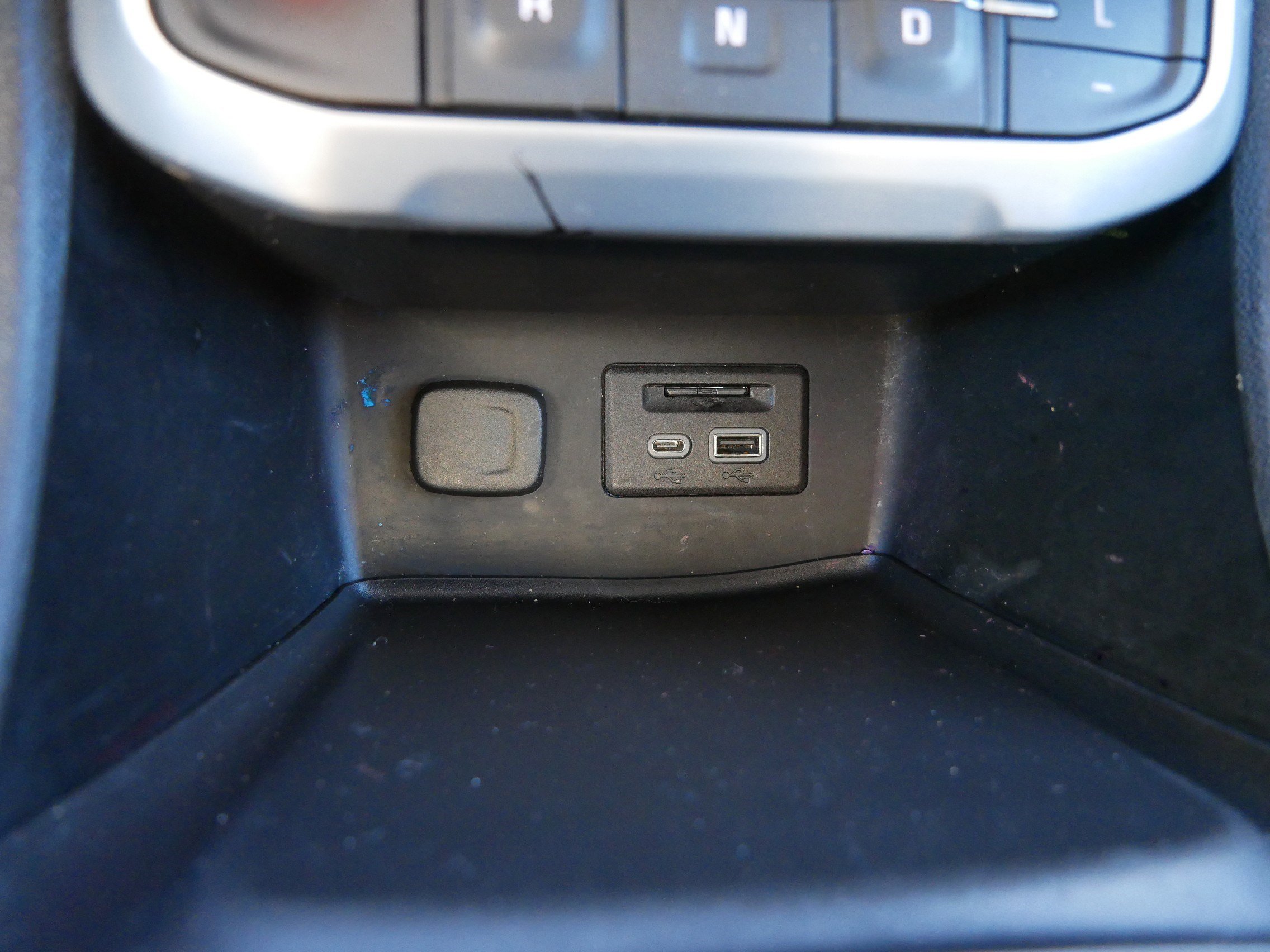 Used 2021 GMC Acadia SLT image 28