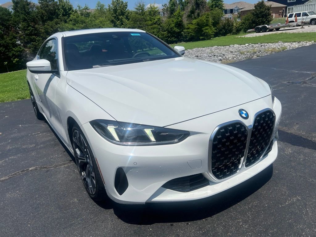 Used 2026 BMW 430i Coupe w/ Convenience Package image 3
