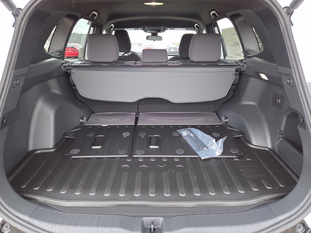 New 2026 Toyota RAV4 SE w/ Convenience Package AWD/4WD image 27
