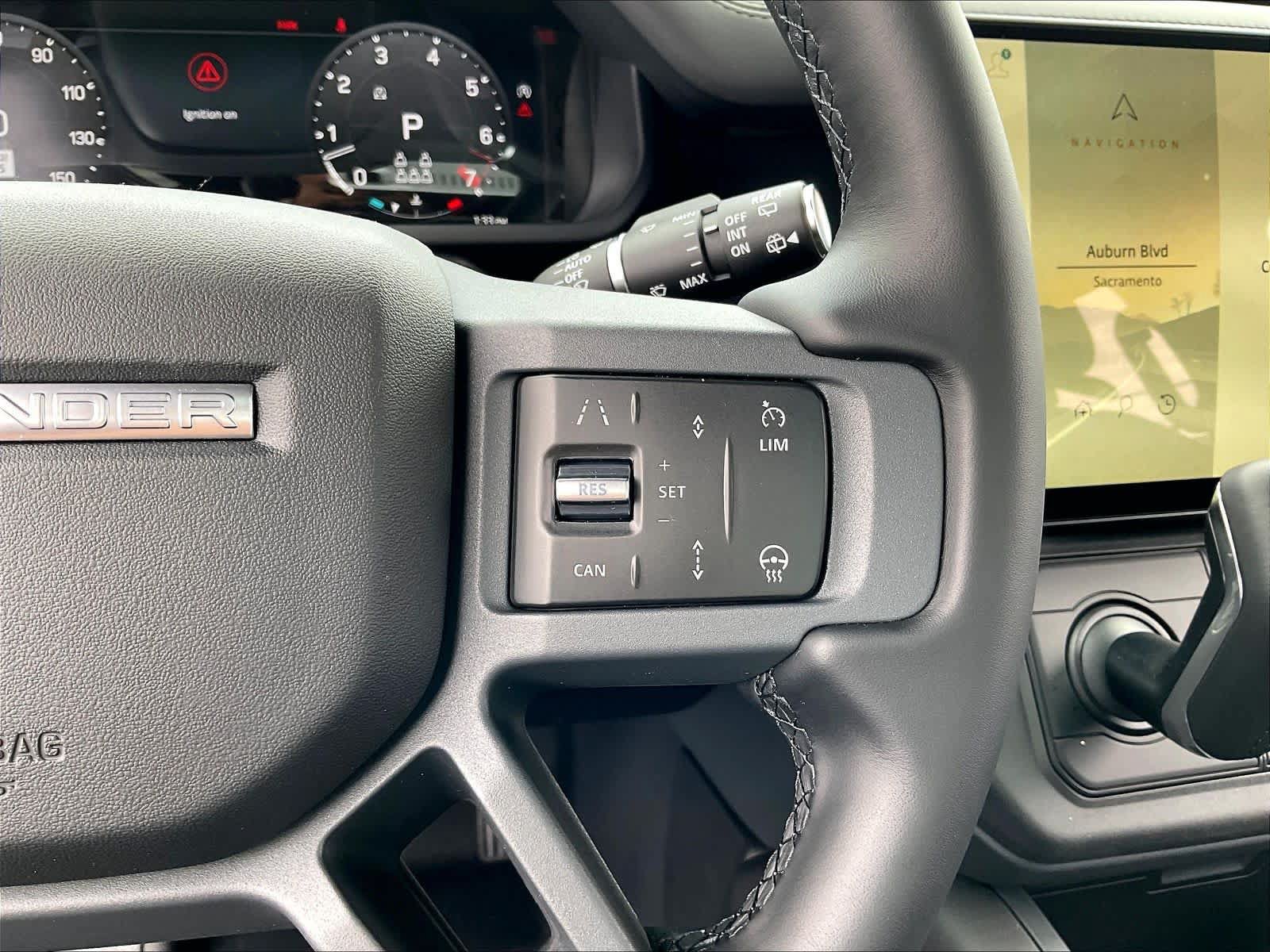 New 2026 Land Rover Defender 130 X-Dynamic SE AWD/4WD image 18