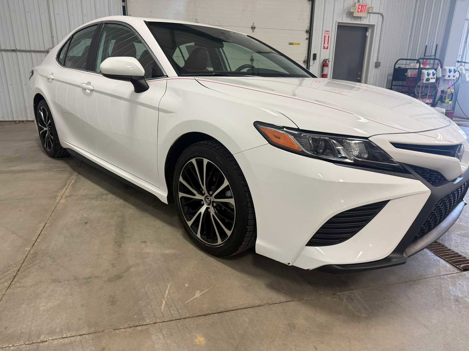 Certified 2020 Toyota Camry SE FWD image 9