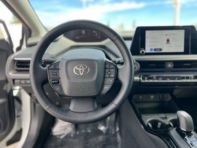 Used 2023 Toyota Prius XLE image 11