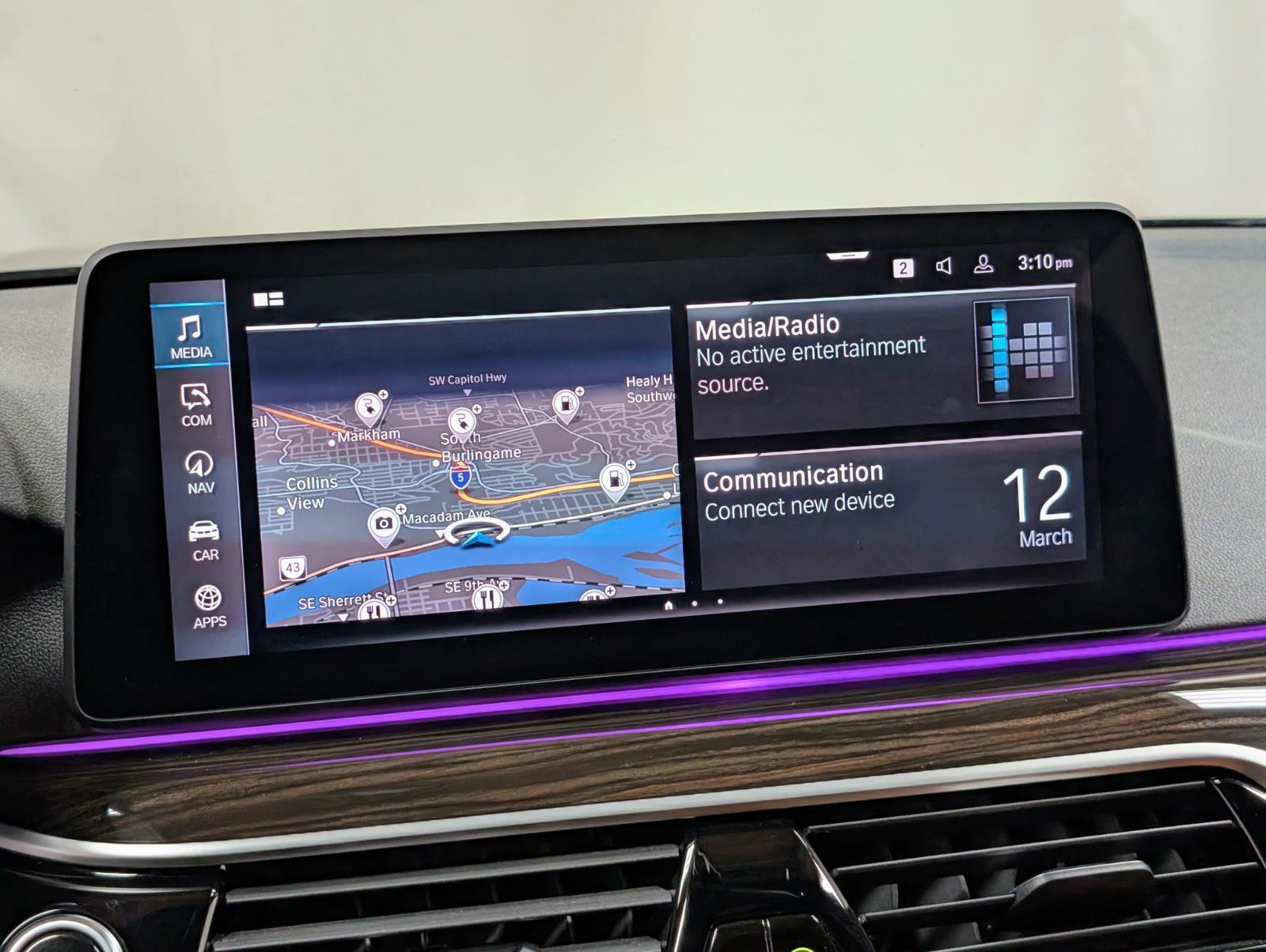 Used 2023 BMW 530e w/ Convenience Package image 36