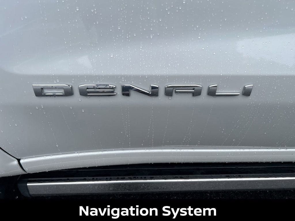 Used 2023 GMC Sierra 1500 Denali w/ Denali Reserve Package AWD/4WD image 13