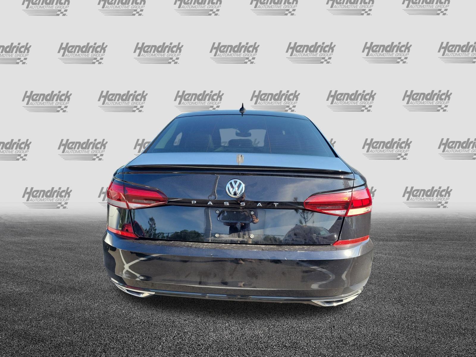 Used 2020 Volkswagen Passat 2.0T R-Line FWD image 9
