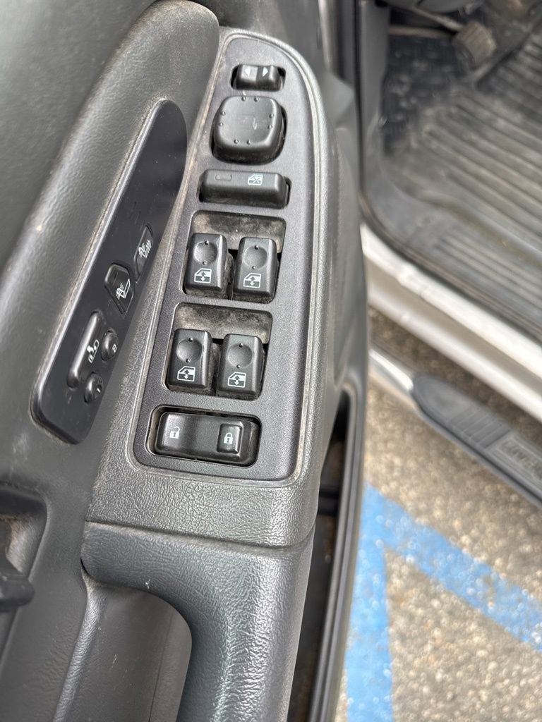 Used 2005 GMC Sierra 1500 SLT w/ Light Duty Power Package image 13