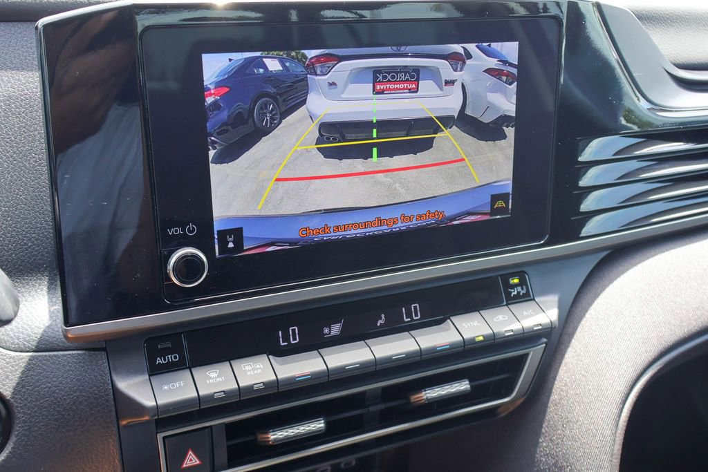 Used 2025 Toyota Camry LE w/ Convenience Package FWD image 4