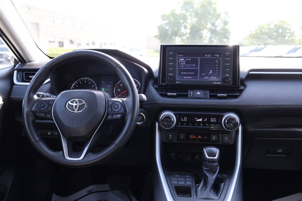Used 2022 Toyota RAV4 XLE Premium AWD/4WD image 23