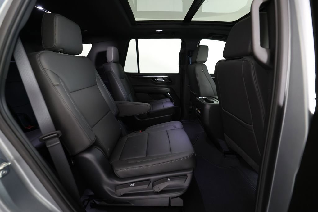 Used 2026 Chevrolet Tahoe Z71 w/ Comfort Package AWD/4WD image 11