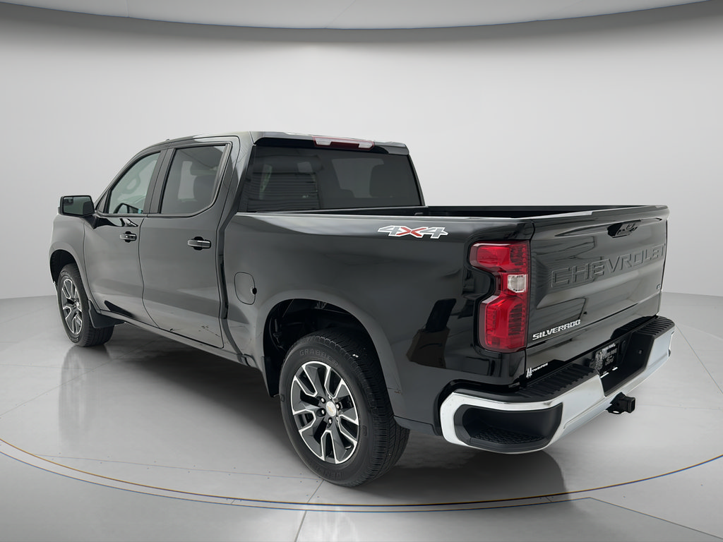Used 2024 Chevrolet Silverado 1500 LT AWD/4WD image 7