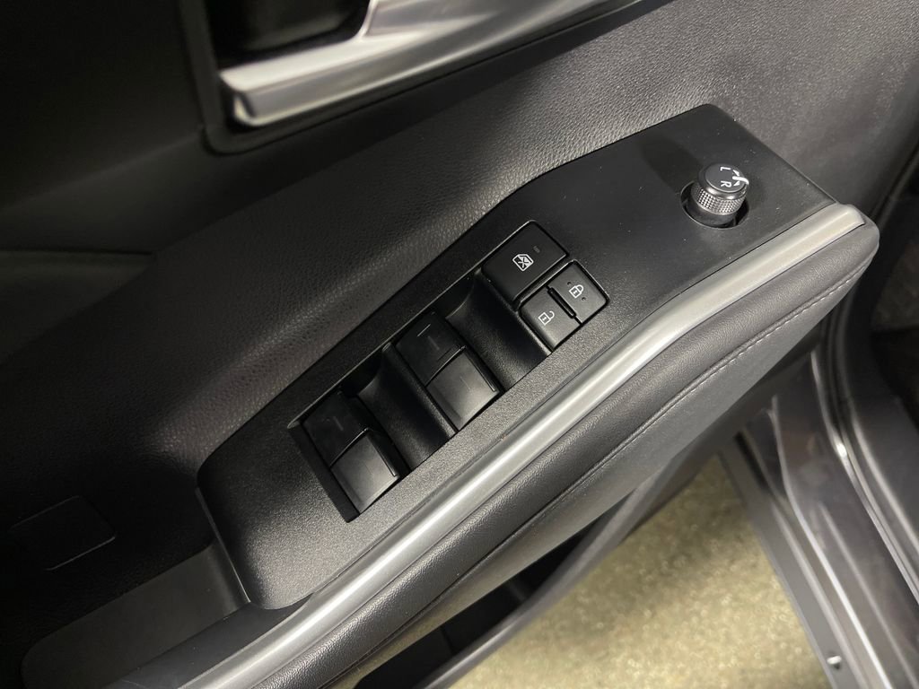 Certified 2025 Toyota Highlander XSE AWD/4WD image 16