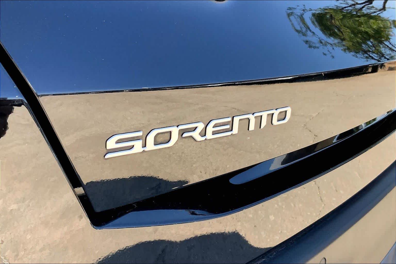 Used 2025 Kia Sorento EX FWD image 9