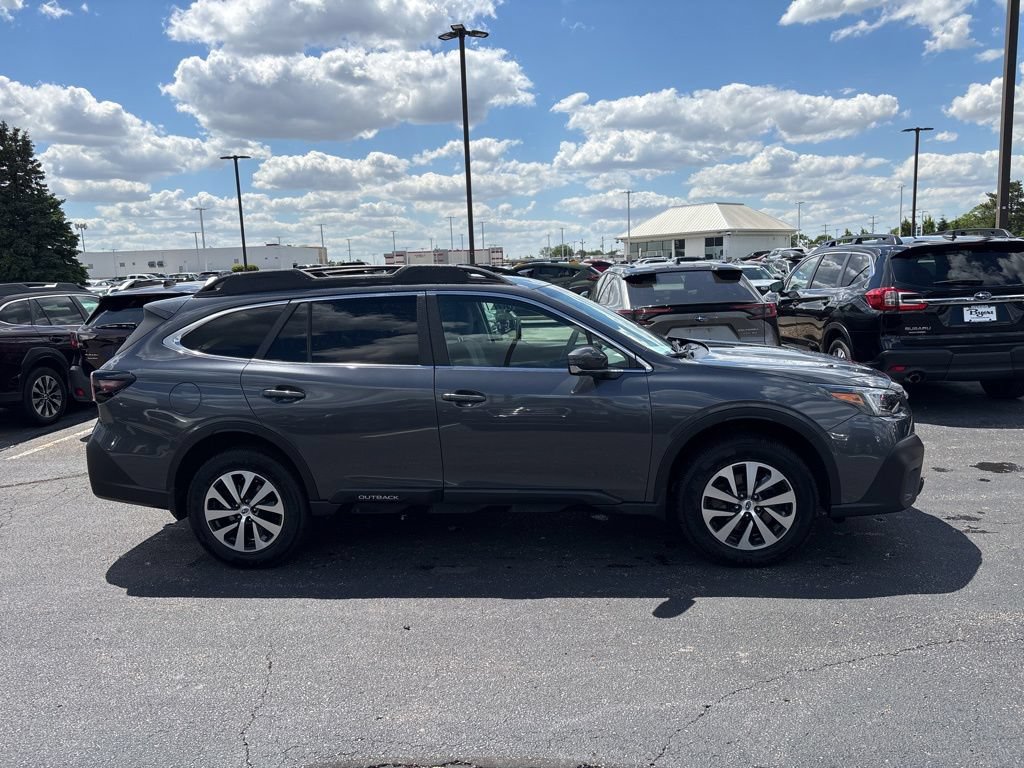 Certified 2022 Subaru Outback Premium AWD/4WD image 2