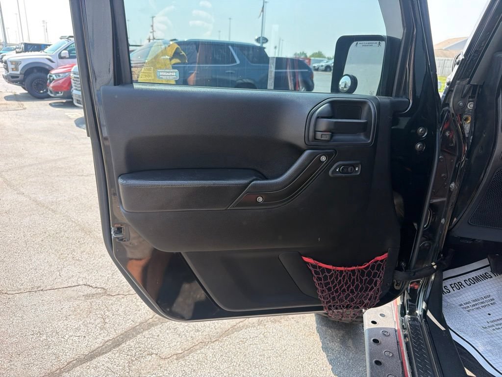 Used 2018 Jeep Wrangler Unlimited Rubicon AWD/4WD image 24