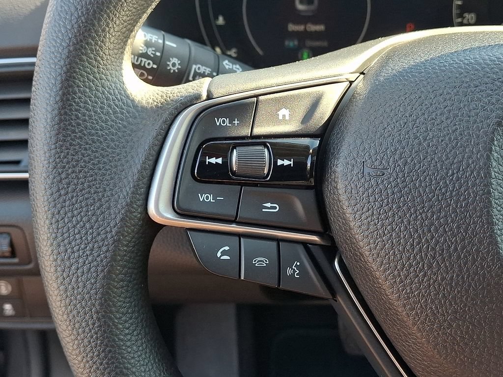 Used 2018 Honda Accord EX image 22