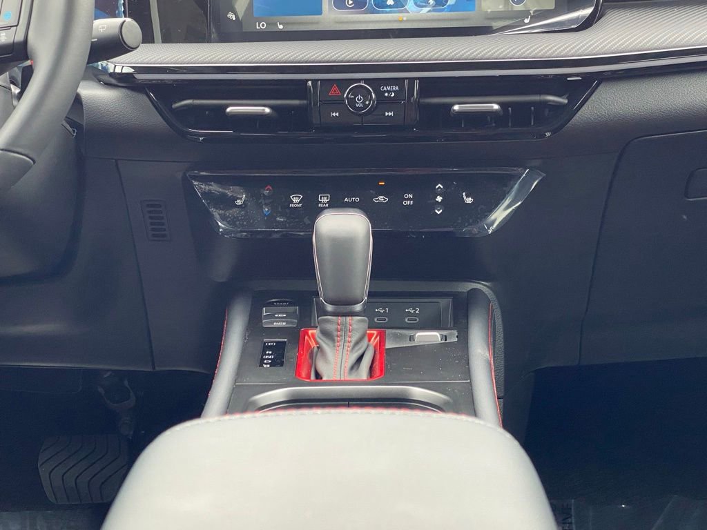 New 2025 Nissan Kicks SR w/ SR Premium Package image 24