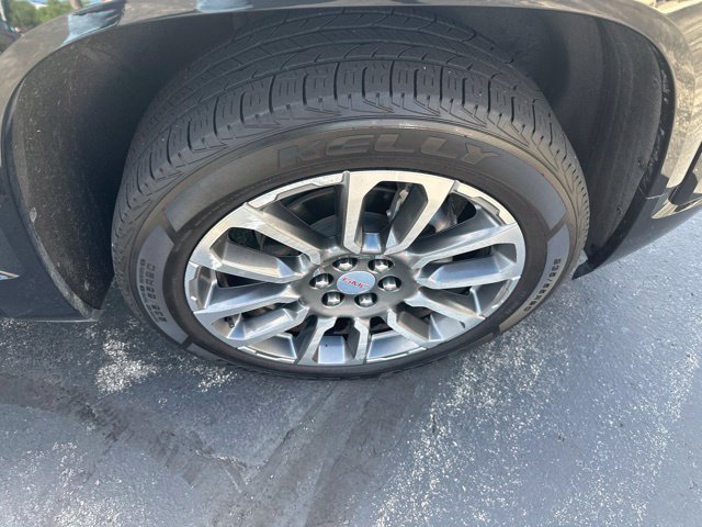 Used 2022 GMC Acadia Denali w/ Denali Ultimate Package AWD/4WD image 22