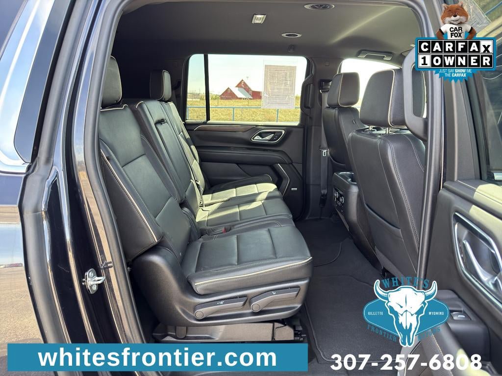 Used 2024 Chevrolet Suburban Premier AWD/4WD image 11