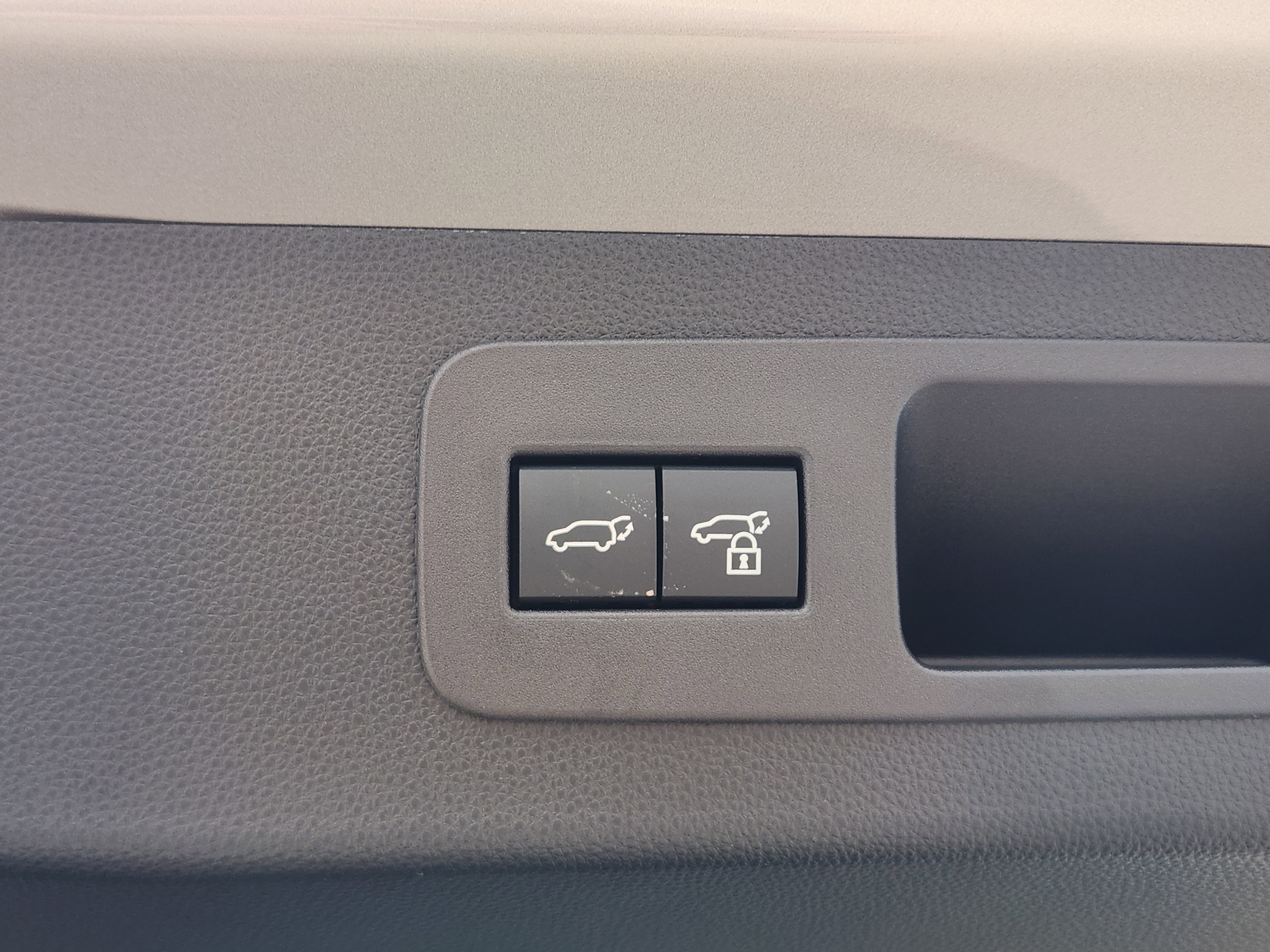 New 2026 Lexus LX 700h Luxury image 24