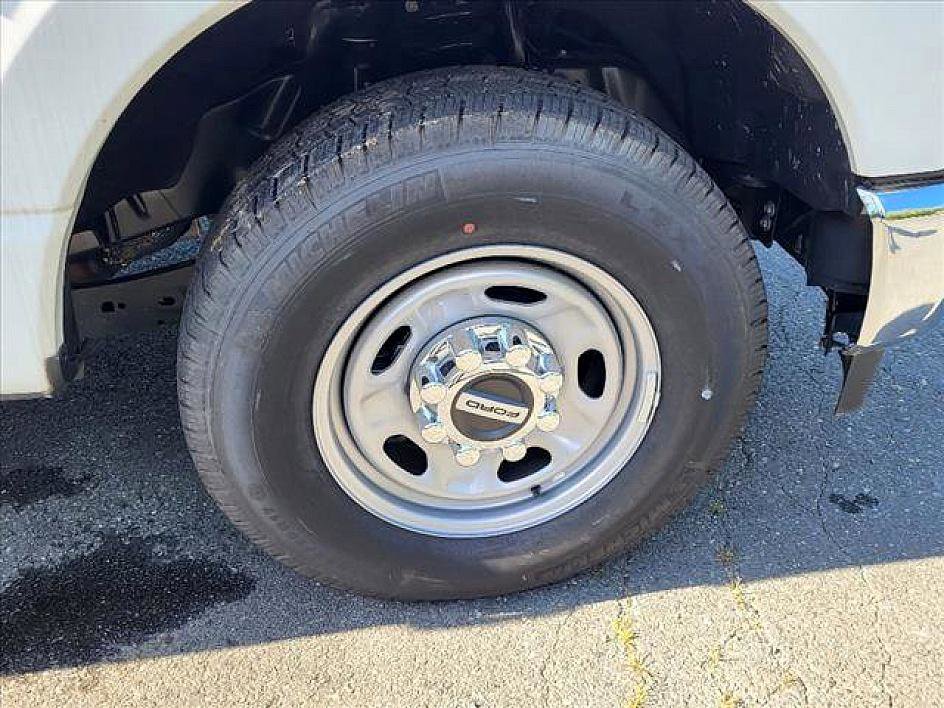 New 2023 Ford F250 XL w/ XL Chrome Package image 23