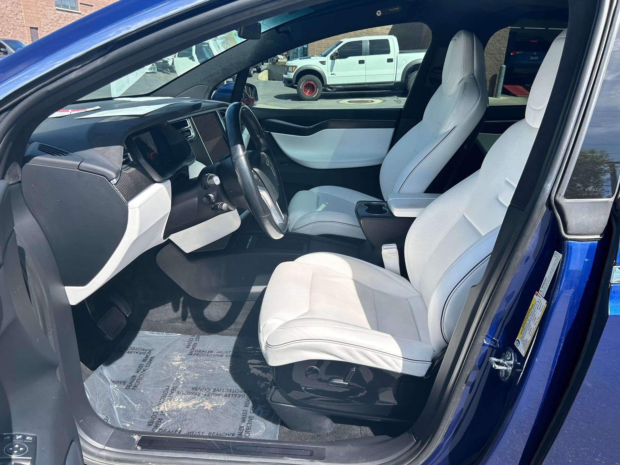 Used 2017 Tesla Model X 75D image 12