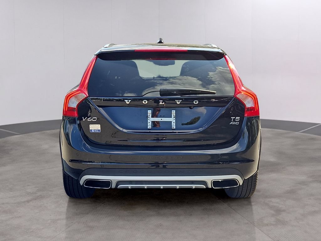 Used 2018 Volvo V60 T5 Cross Country w/ Convenience Package AWD/4WD image 5