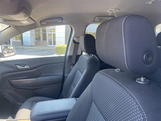 Used 2023 GMC Acadia SLE w/ Driver Convenience Package image 13