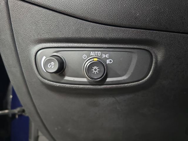 Used 2022 Chevrolet Equinox RS image 26