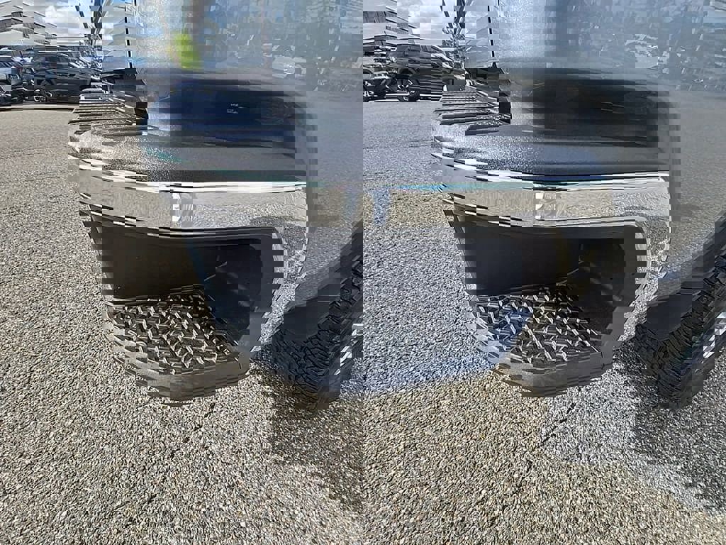 Used 2024 Chevrolet Silverado 2500 LT w/ Convenience Package image 60