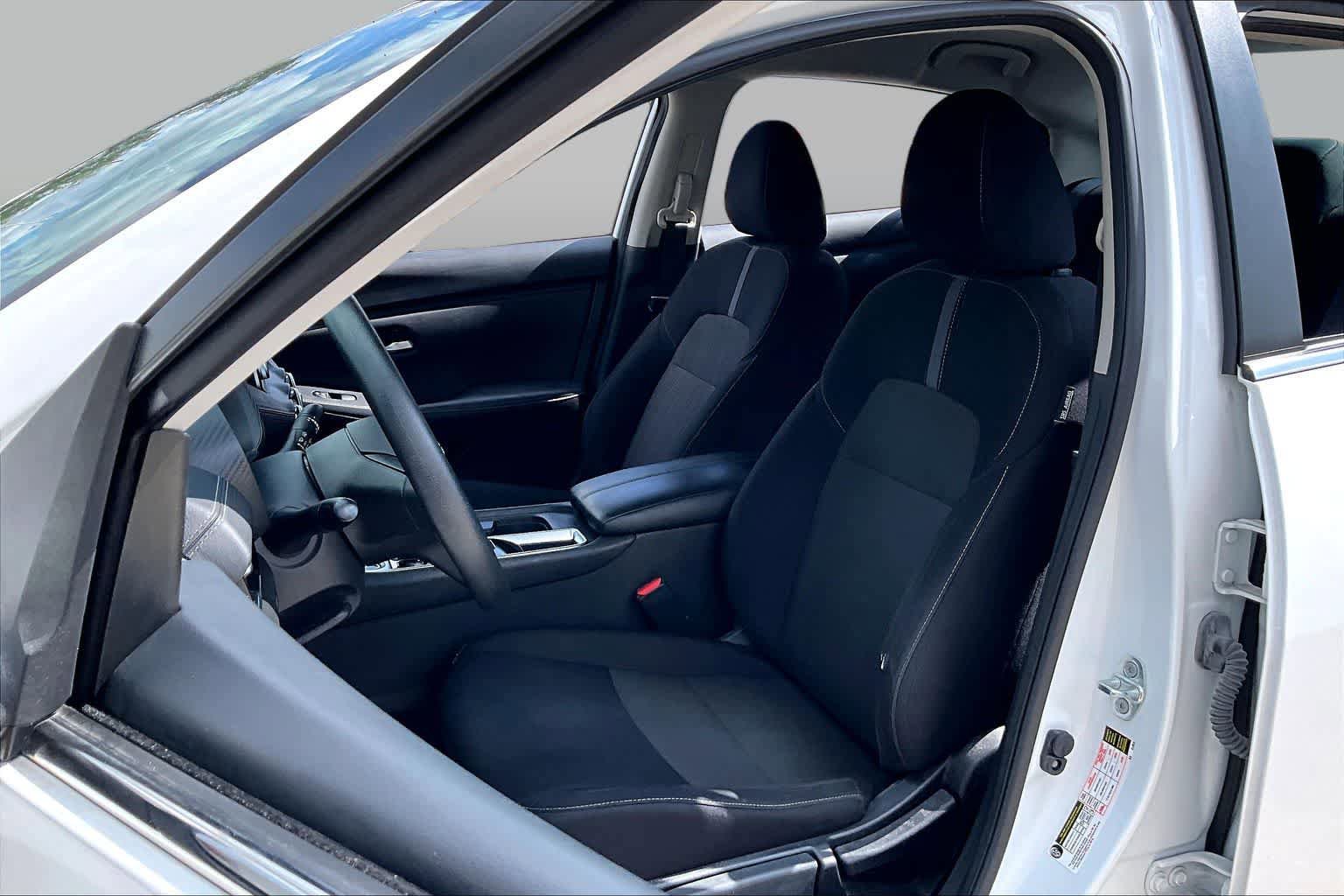 Used 2024 Nissan Sentra SV FWD image 8