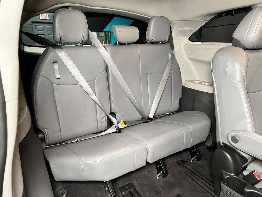 Used 2023 Toyota Sienna Limited AWD/4WD image 22