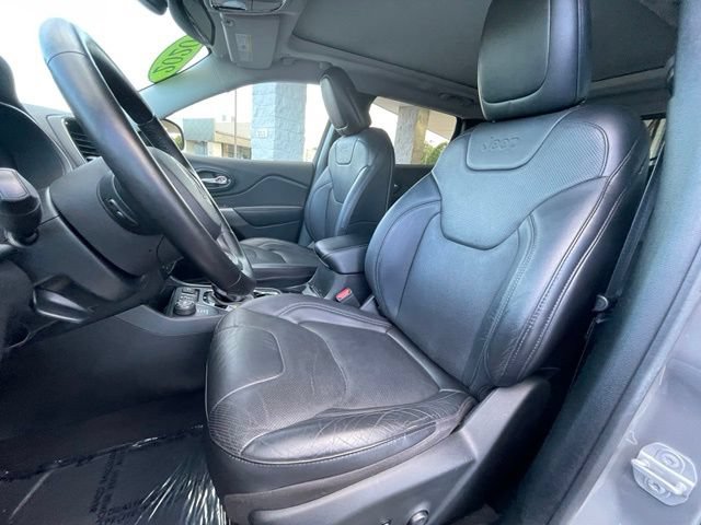 Used 2020 Jeep Cherokee Limited AWD/4WD image 12