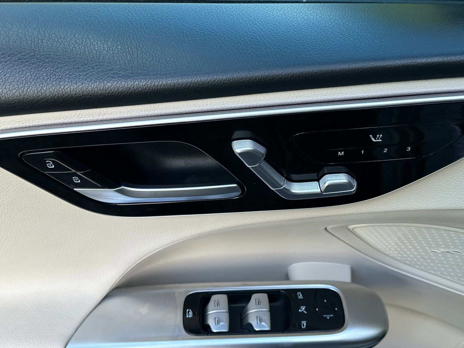 Certified 2023 Mercedes-Benz C 300 Sedan image 11