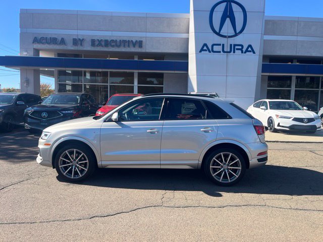 Used 2018 Audi Q3 2.0T Premium Plus w/ Premium Plus Package AWD/4WD image 2