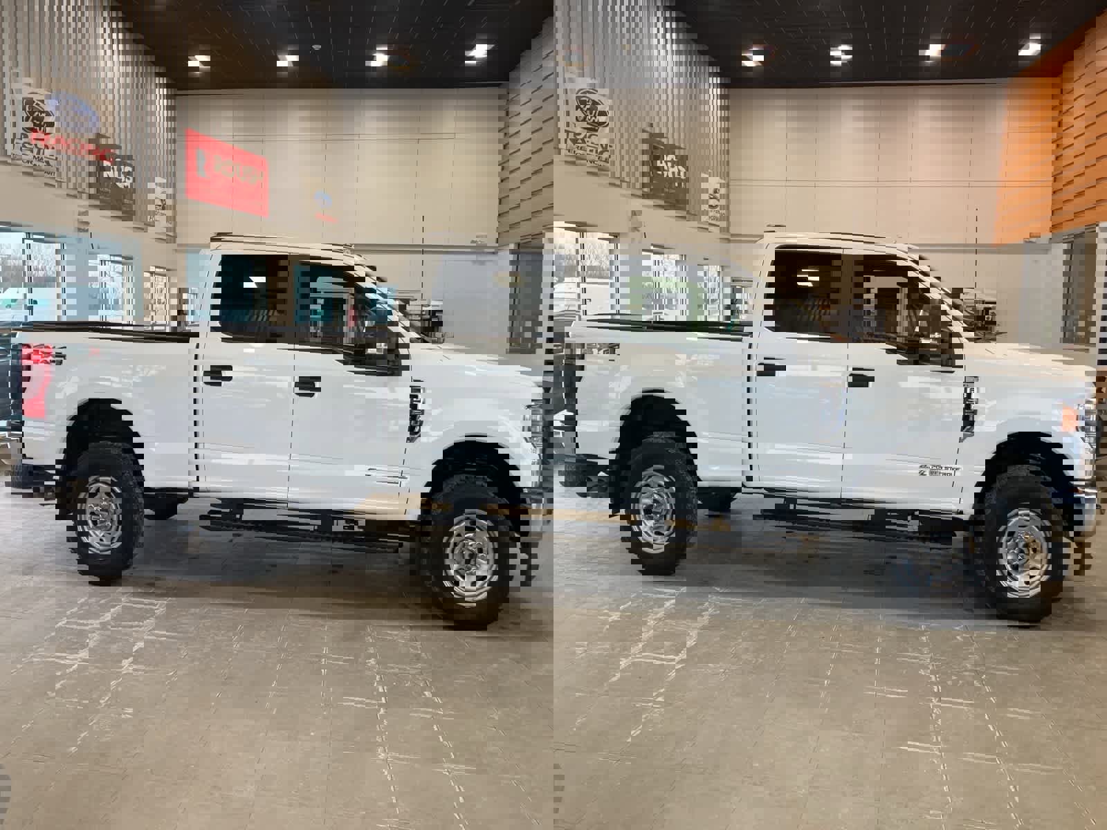 Used 2022 Ford F350 XL w/ Power Equipment Group image 4