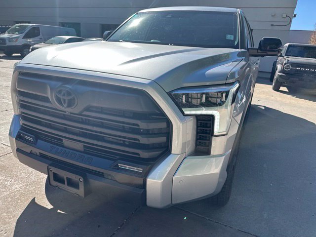Used 2026 Toyota Tundra Limited AWD/4WD image 3