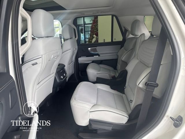 New 2025 Ford Expedition Platinum w/ Platinum Ultimate Package AWD/4WD image 28