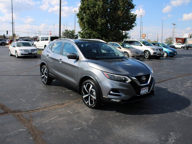 Used 2022 Nissan Rogue Sport SL w/ Premium Package