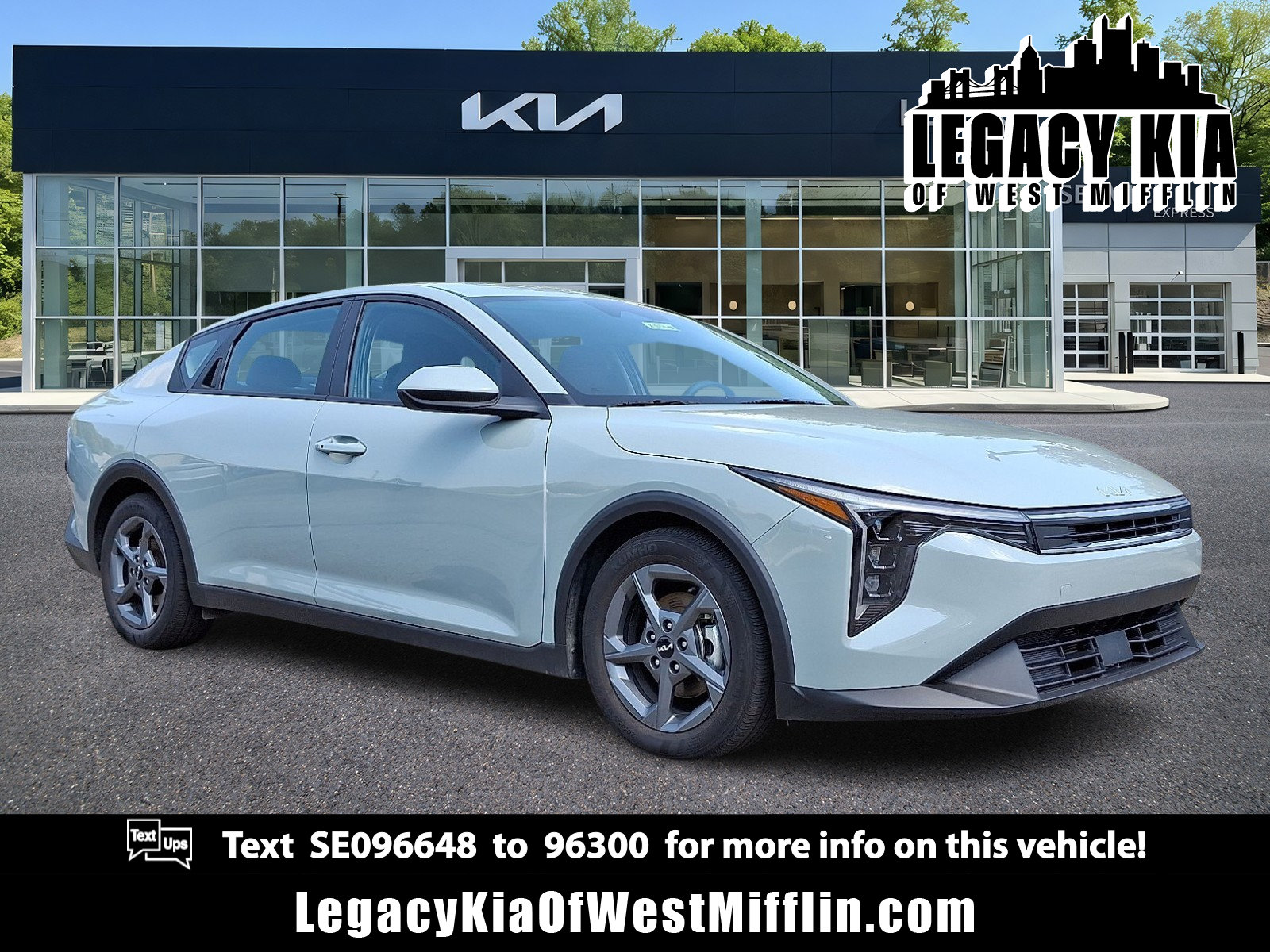 Used 2025 Kia K4 FWD image 1