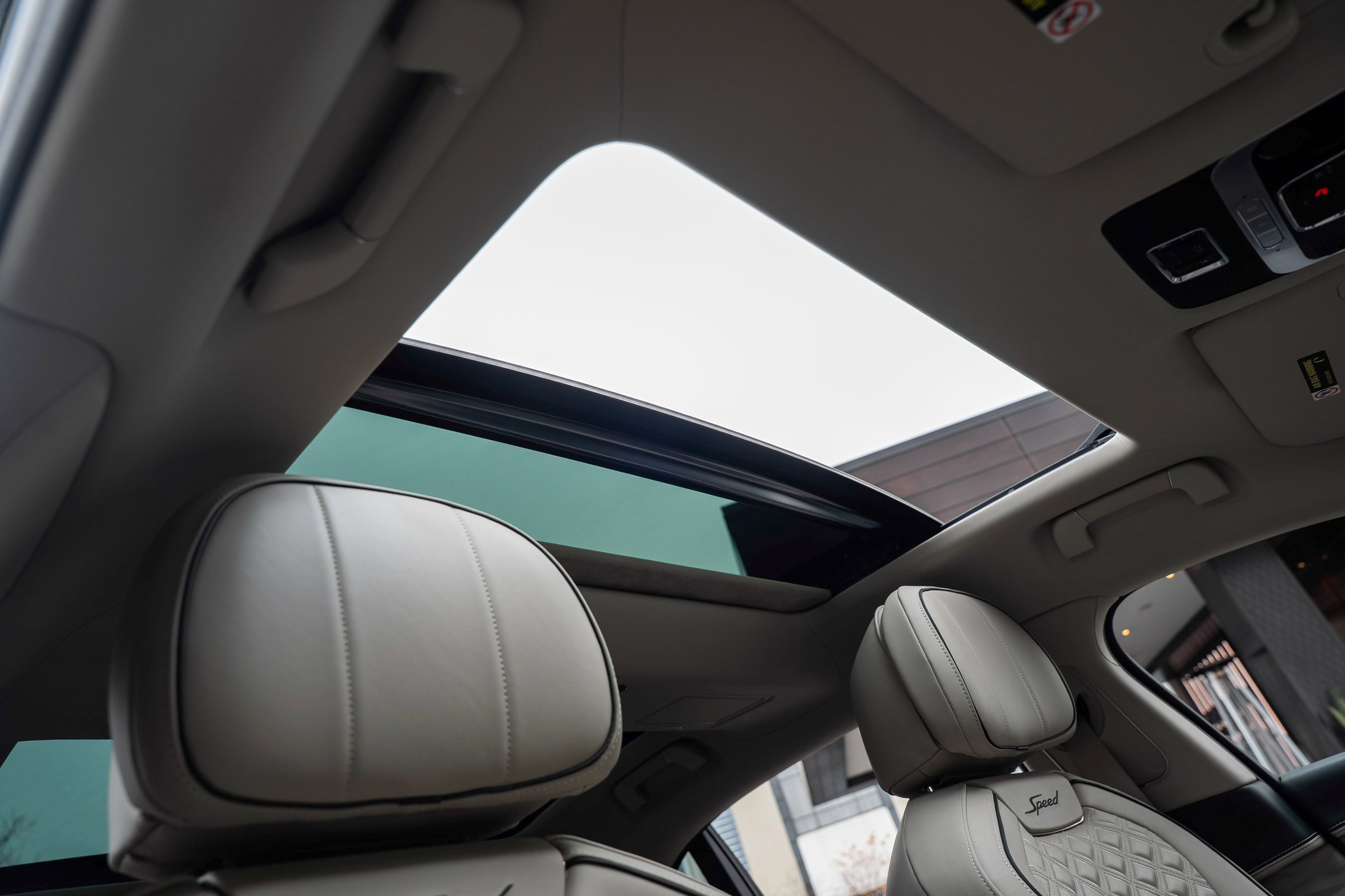 Used 2024 Bentley Flying Spur W12 image 60