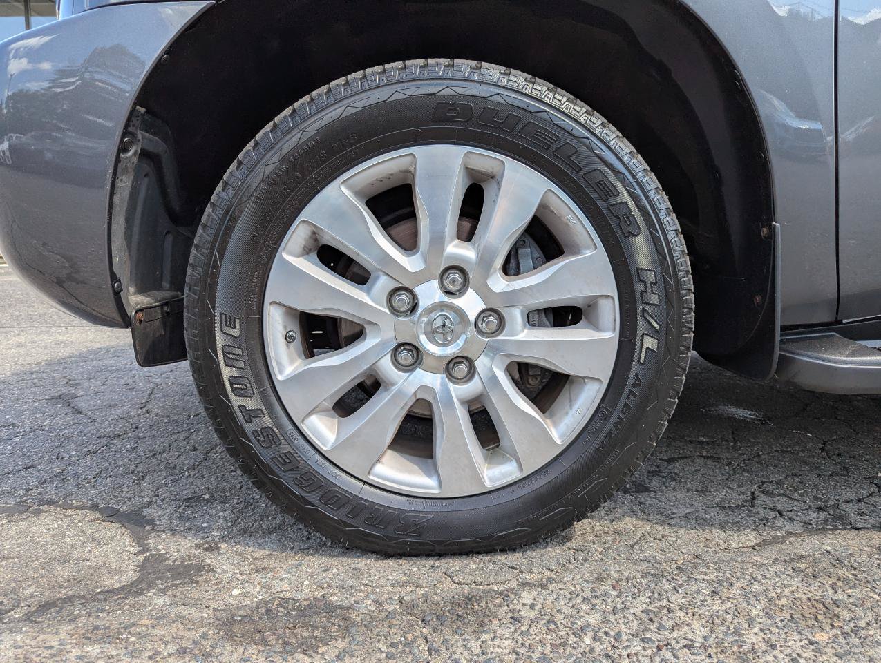 Used 2017 Toyota Sequoia Platinum AWD/4WD image 59